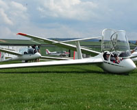 Vorbereitung zum Flugbetrieb Segelflug-Gelnhauen